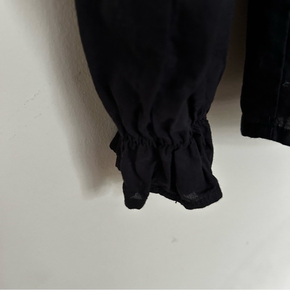 Saks Fifth Avenue Black Lace raffle long sleeves Blouse. Size XSP - Picture 3 of 6